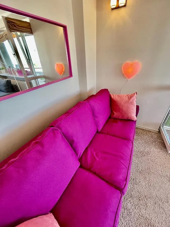 Lily Metro Wifi 1 Gbs 70'Tv Netflix Hbo Max Appletv Lägenhet Warszawa
