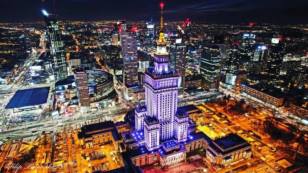 Lily Metro Wifi 1 Gbs 70'Tv Netflix Hbo Max Appletv Lägenhet Warszawa